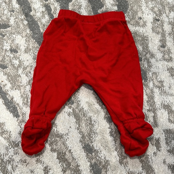 Red Christmas tree pants detail 0-3 months - Picture 2 of 2